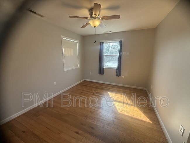 Building Photo - 602 Dale Ave