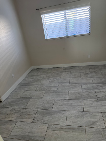 Building Photo - 597 W Barrus St