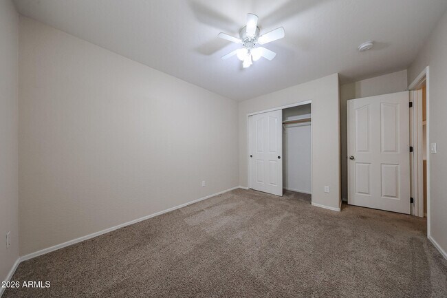 Building Photo - 9043 W Fullam St