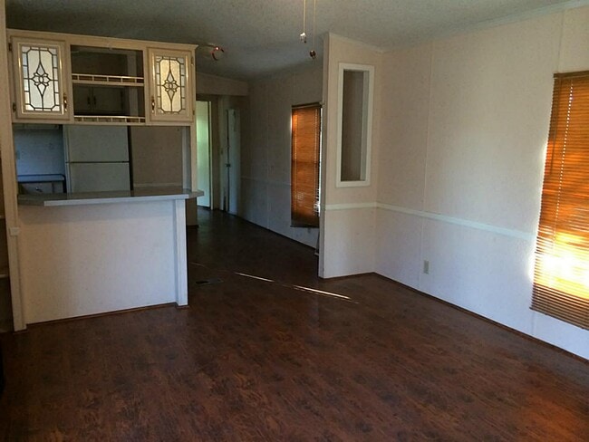 Building Photo - 9706 Camelots Ct