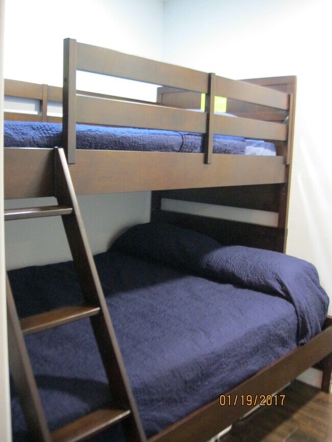 Building Photo - 125 E Morningside Dr