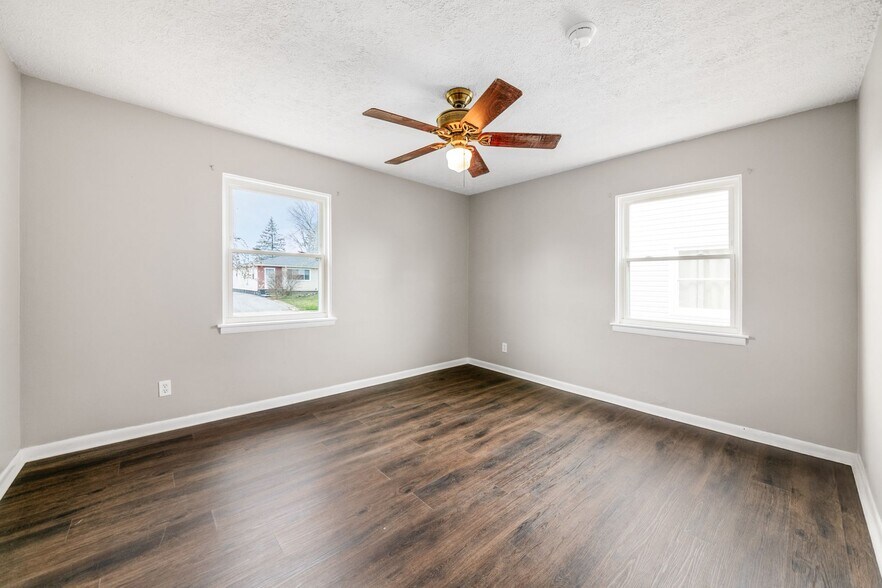 Bedroom 1 - 4284 Beechgrove Dr