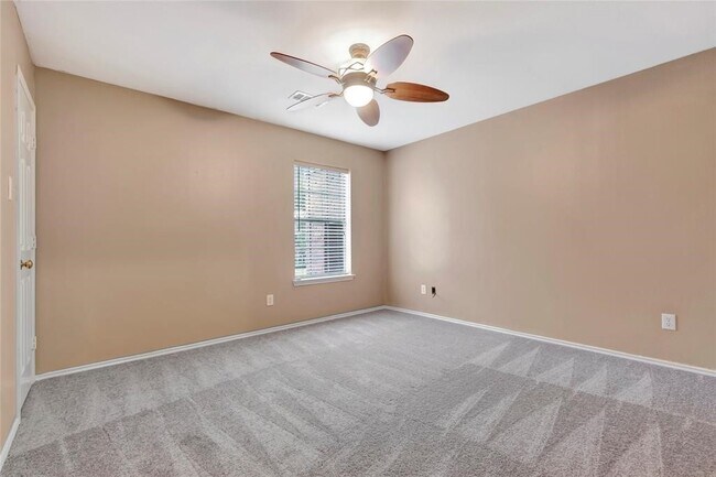 Building Photo - 4323 Ringrose Dr