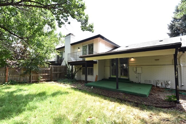Building Photo - 2643 Sherwood Cir
