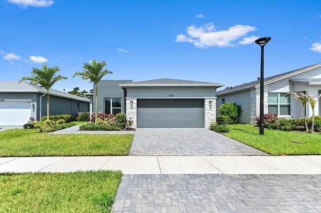 Building Photo - 11381 SW Lyra Dr.
