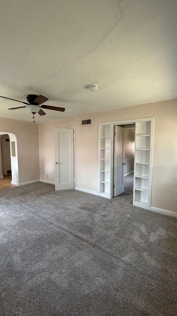 Building Photo - 2020 1/2 N Royer St-