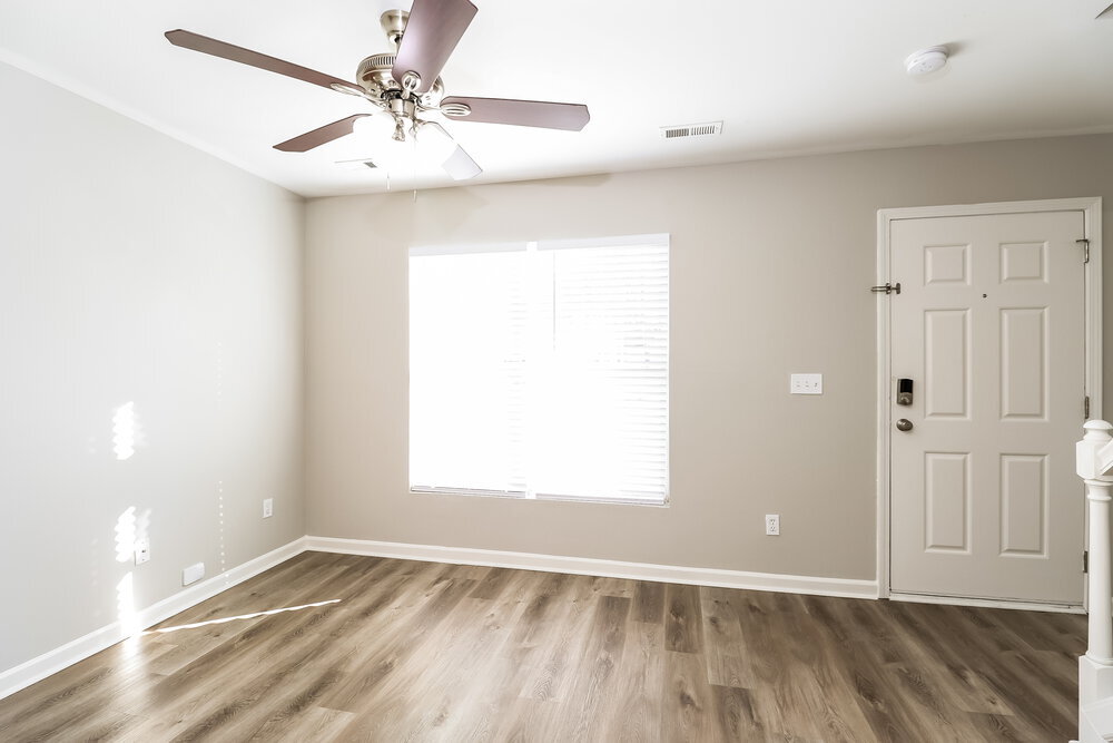 Building Photo - 6516 Lynmont Dr