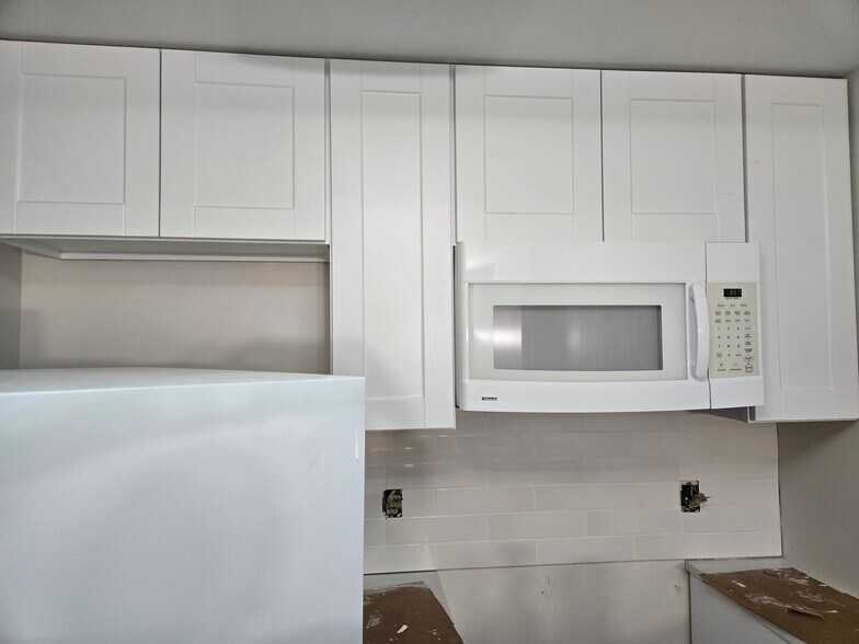 Building Photo - 271 Hudson Ave
