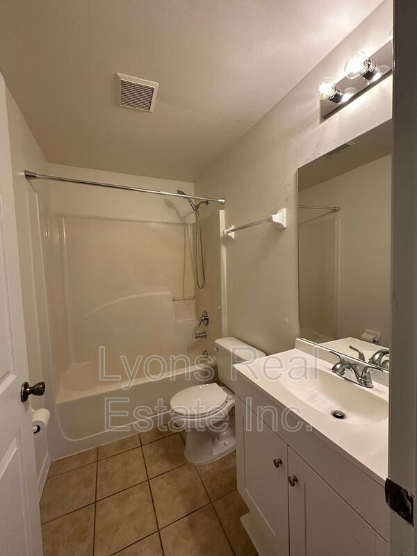 Building Photo - 4529 21st St SW