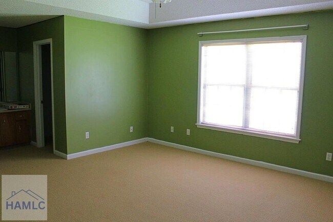 Building Photo - 180 Waters Ave