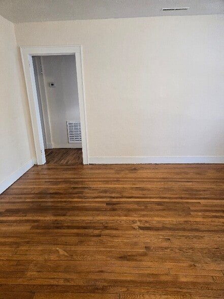 Building Photo - 2932 Alabama Dr