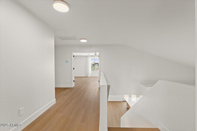 Building Photo - 2289 W Hayden Peak Dr