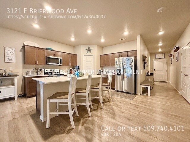 Building Photo - 3121 E Brierwood Ave