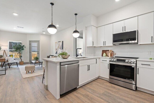 Building Photo - 2450 Wickersham Ln