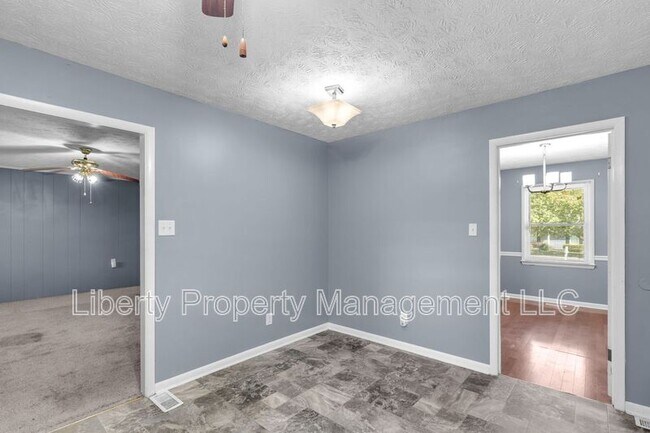 Building Photo - 6799 Buttermere Dr
