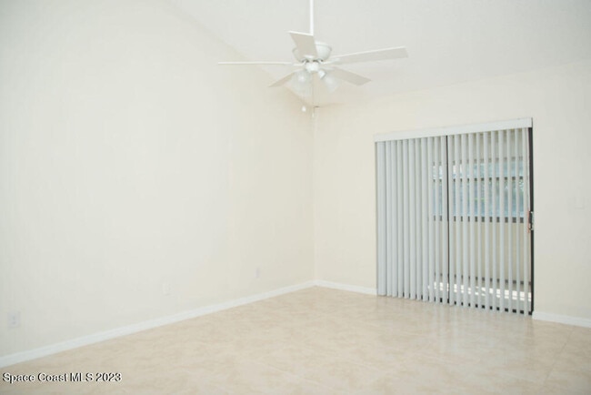 Building Photo - 441 Hawthorne Ct