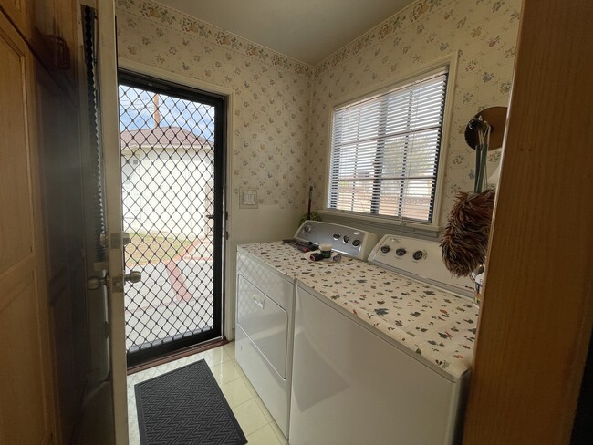 Laundry room - 2408 W Via Nina