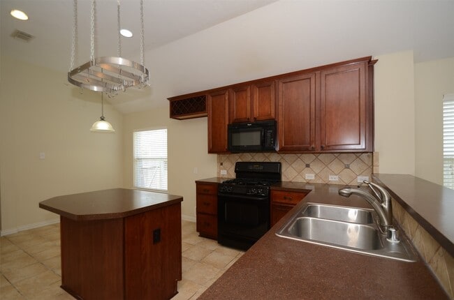 Building Photo - 23207 Dewflower Dr