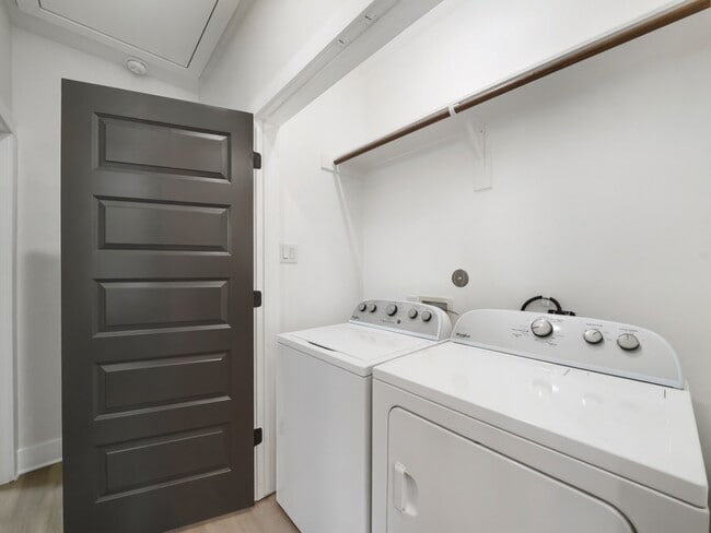 Building Photo - 8122 Double