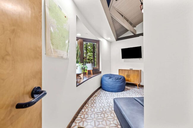 Building Photo - 1816 Bear Spgs Wy