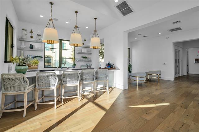 Building Photo - 5270 Town and Country Blvd