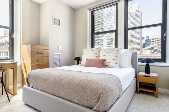 Building Photo - 7330 Bluff Springs Rd