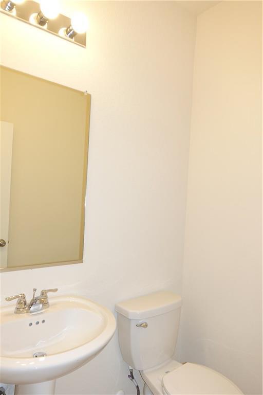 Building Photo - 1001 Hillrose Dr