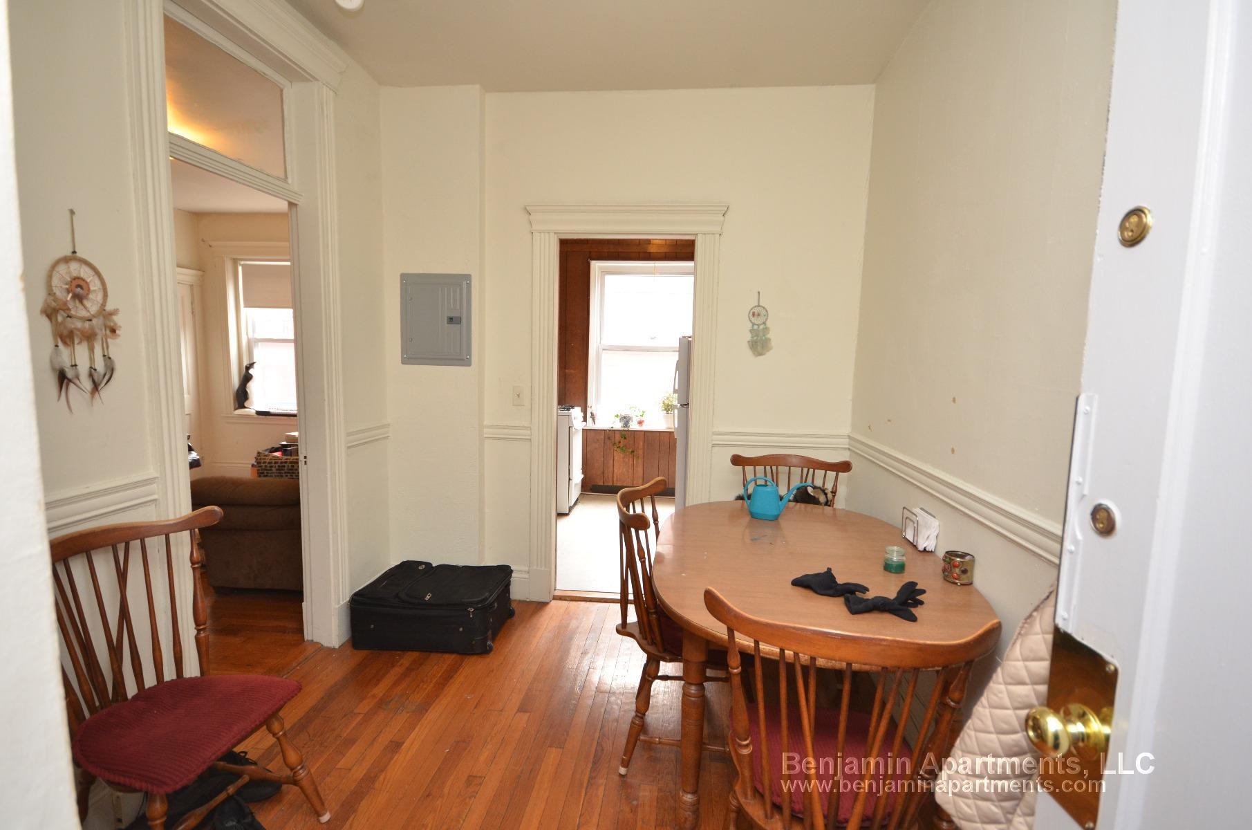 Building Photo - 15 Walbridge St