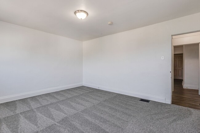 Building Photo - Available JULY 2026 - Spacious 3 Bedroom, 1.5 Bath w/ City Views!