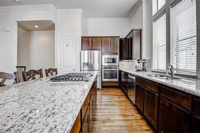 Building Photo - 9941 Woodwind Ln