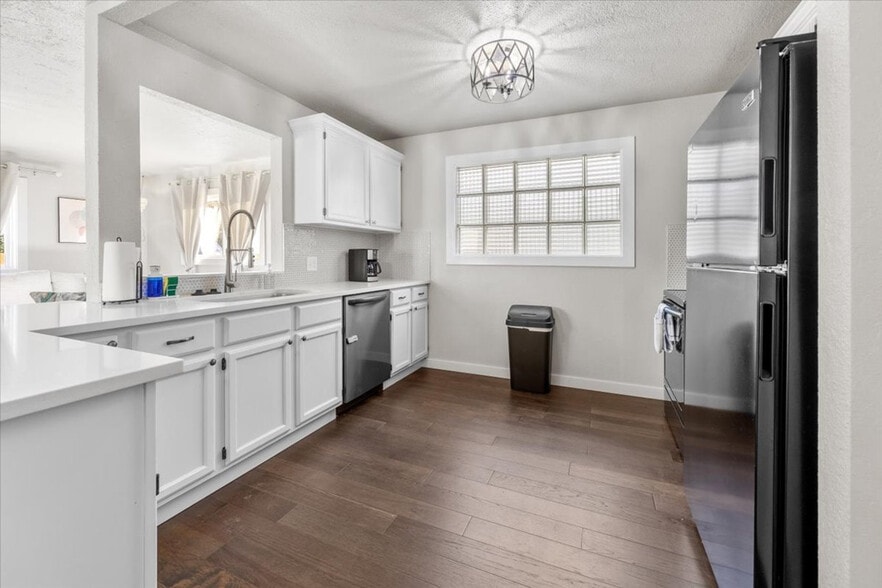 Building Photo - 2600 N 29th St