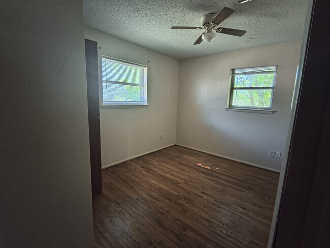 Building Photo - 140 Ridgecrest Rd