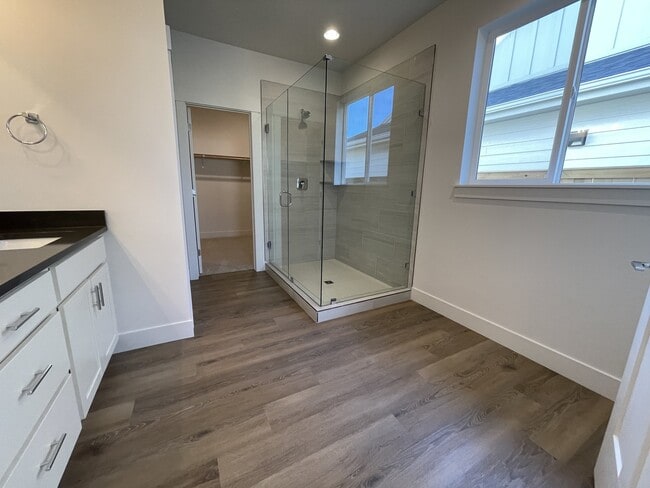 Building Photo - Beautiful 4 Bedroom, 3.5 Bathroom Home in Prescott Ranch!