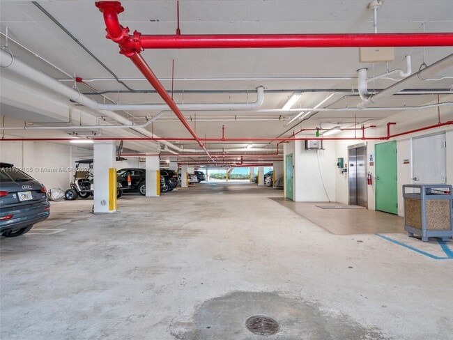 Building Photo - 9172 Collins Ave