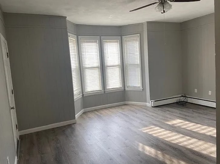 Living room - 32 Clyde St