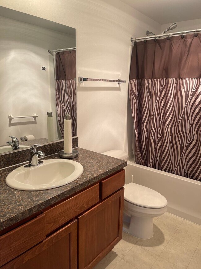 Building Photo - Gorgeous custom built home