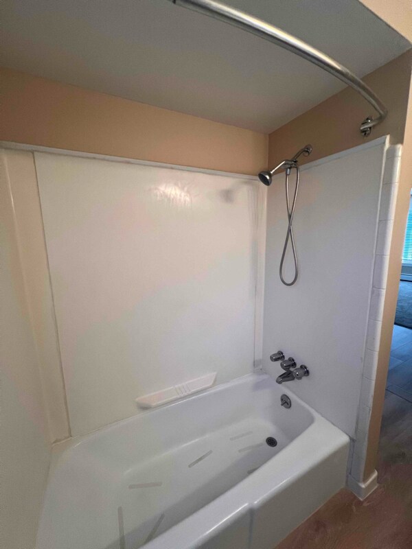 Building Photo - 491 Miller Ave