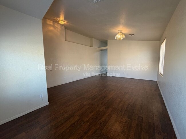 Building Photo - 7816 N 54th Ln