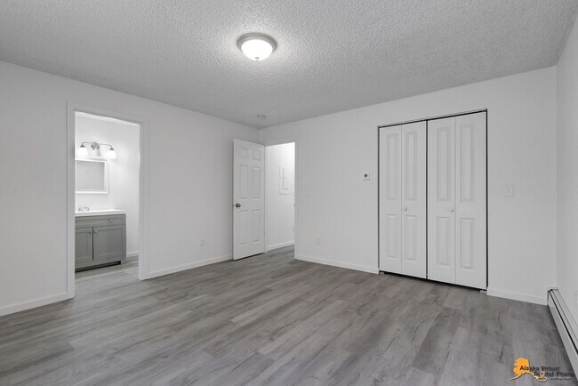 Building Photo - 4011 E Turnagain Blvd