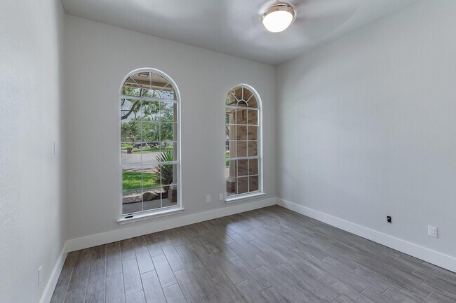 Building Photo - 3213 Canyon Ledge Cove