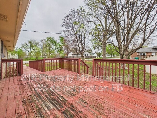 Building Photo - 817 N Choctaw Ave