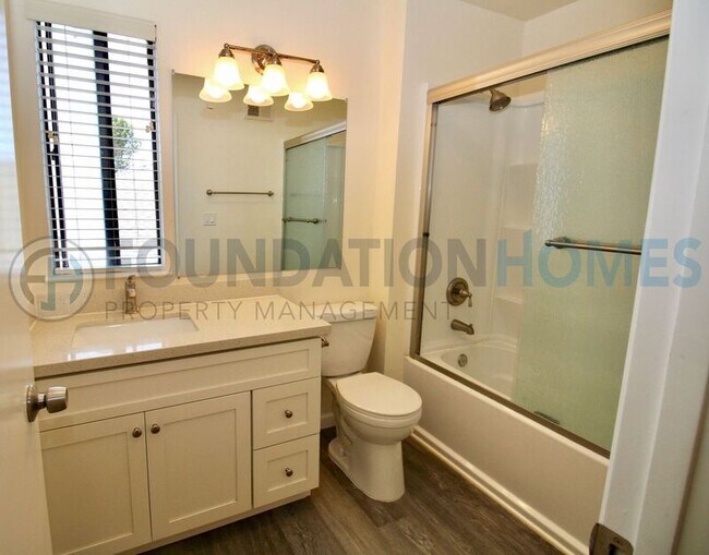 Building Photo - 404 San Marin Dr