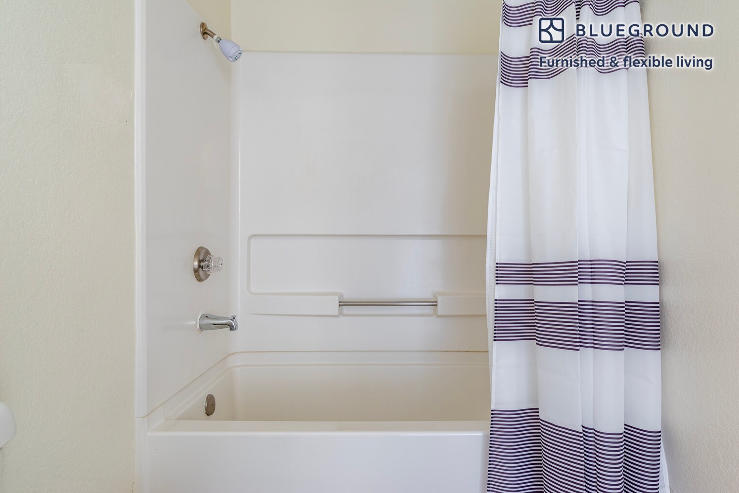 Building Photo - 1600 Villa St