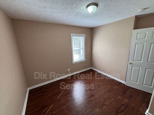 Building Photo - 1706 Meadow Ave