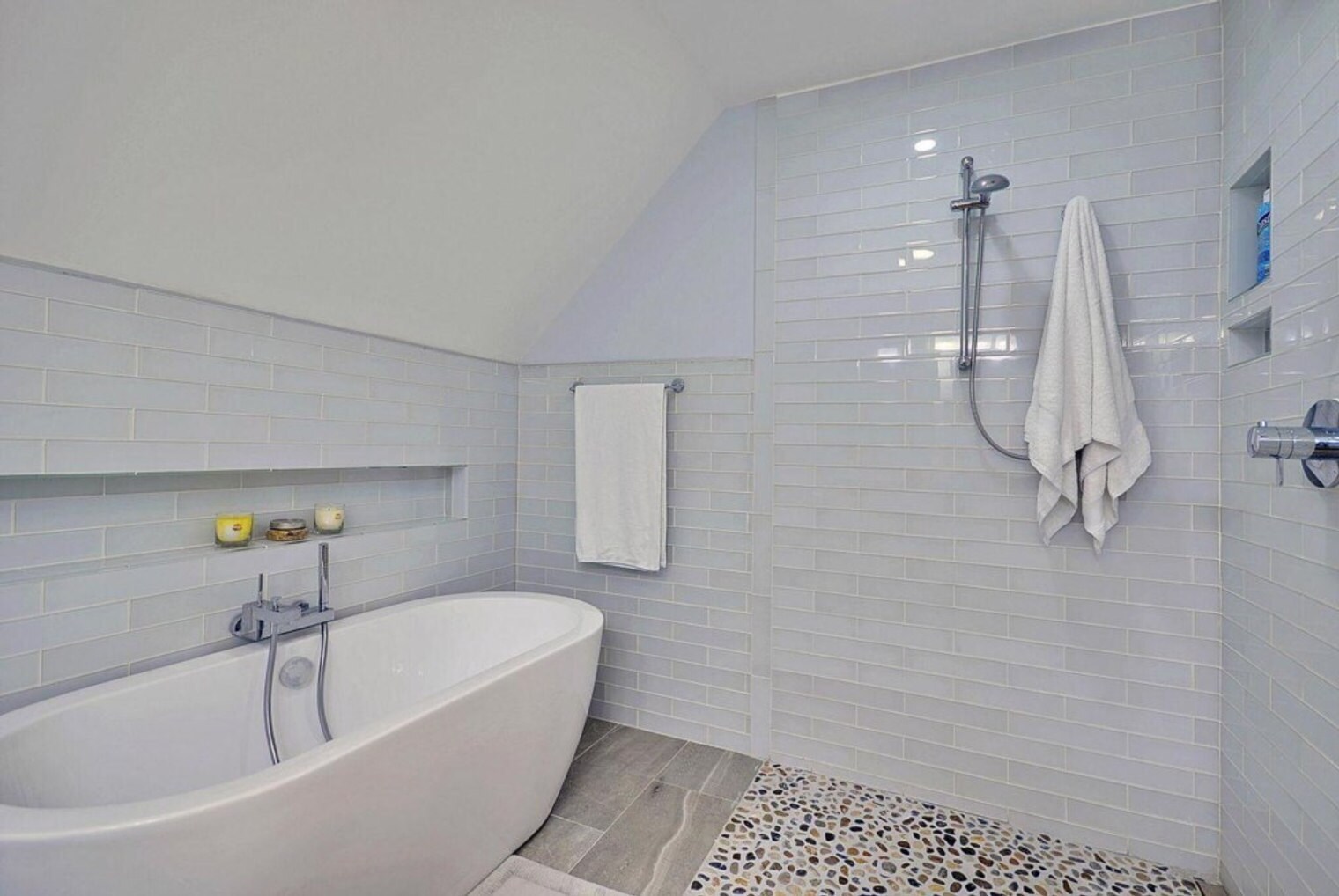 Building Photo - 169 1/2 King St