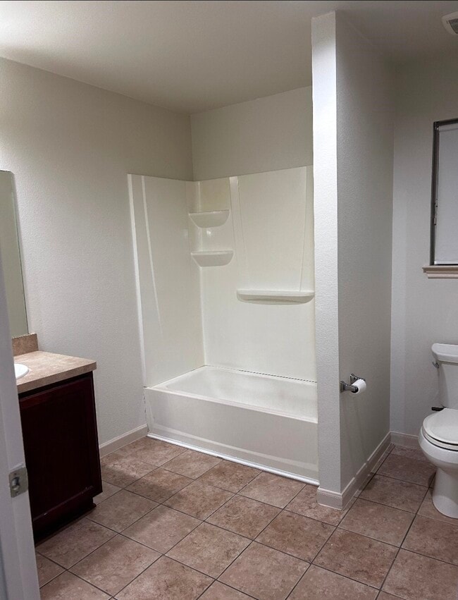 Building Photo - 1806 Holland St