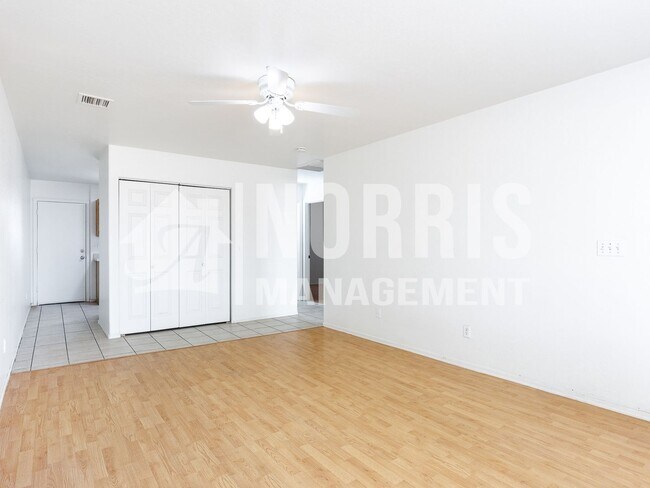 Building Photo - 10077 S Tampico Ln