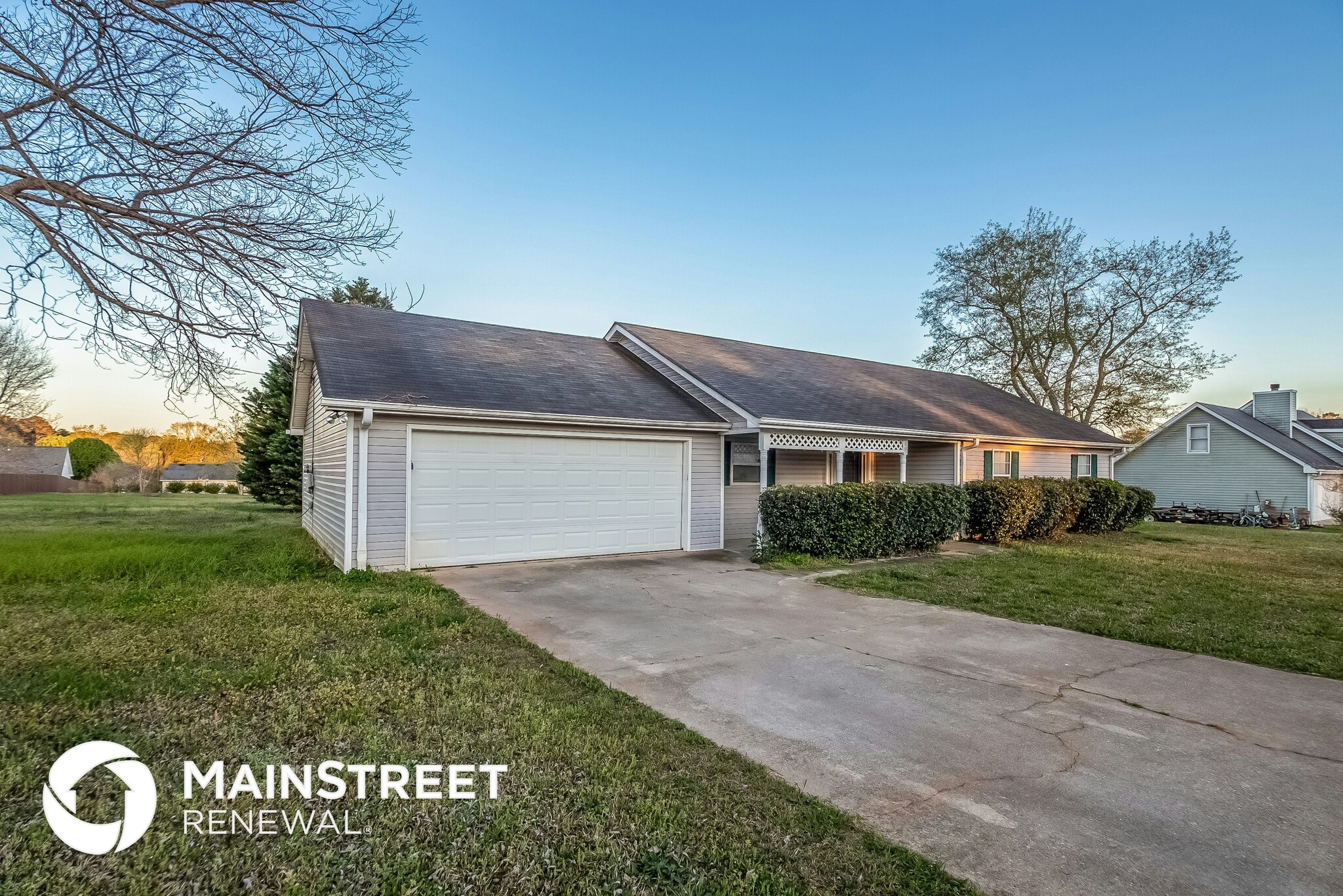 Building Photo - 90 White Oak Dr