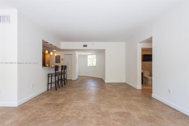 Building Photo - 50 Ocean Ln Dr