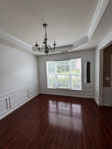 Building Photo - 2530 Sandown Ct